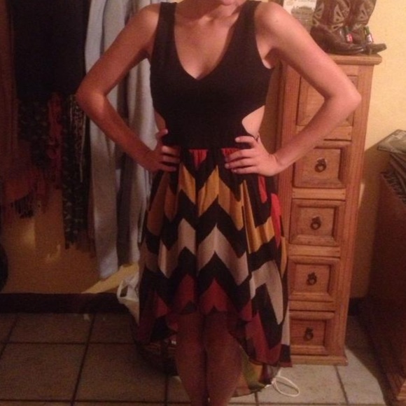 High/Low Chevron Dress - Picture 6 of 6